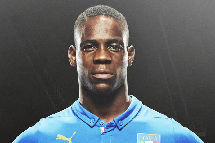 HIER macht sich Mario Balotelli über England lustig!