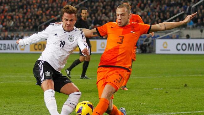 Verzichtet Heitinga für Hertha auf Gehalt?